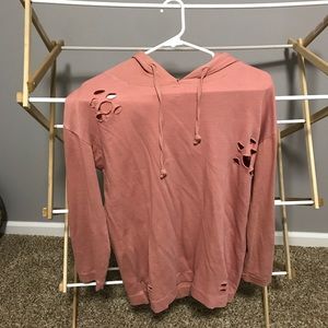 Von Maur juniors med pink hoodie